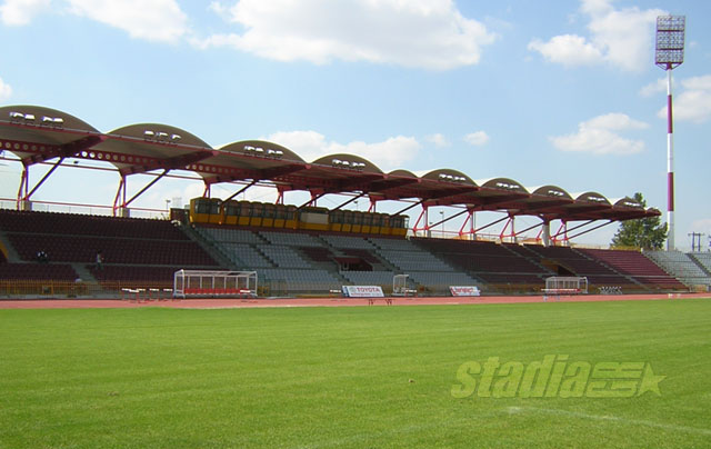 The new roof that covers the west stand - Click to enlarge!