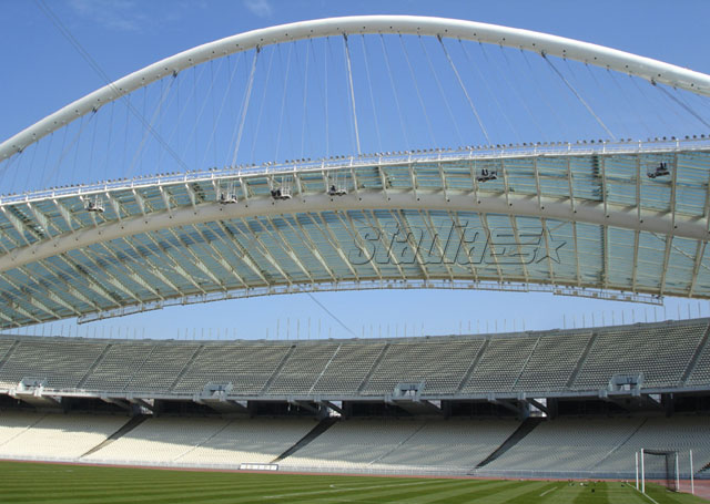 The stadium's interior and its impressive new roof (February 2006) - Click to enlarge!