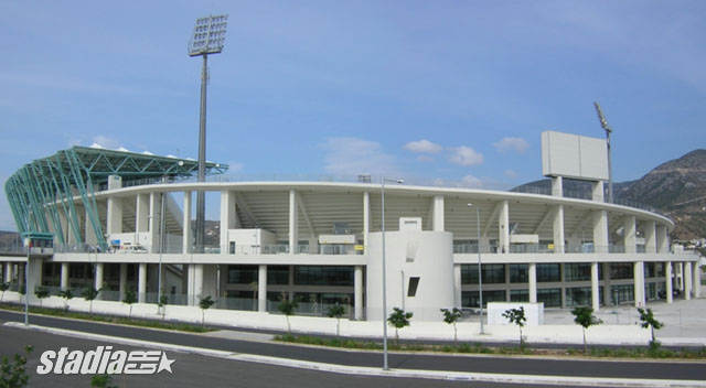 View of the stadium from the south-west, over the access ramp (October 2004) - Click to enlarge!