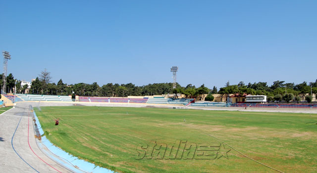 The north curve and the east stand - Click to enlarge!